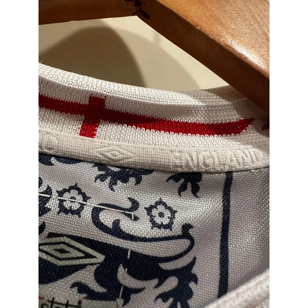 Umbro England National Team Soccer Jersey Kids White Red Three Lions Kit